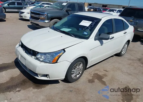 2010 Ford Focus Se z USA, uszkodzony, nr VIN 1FAHP3FN4AW126014